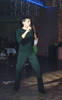 Marconi-BlackOutfit-Fullbody